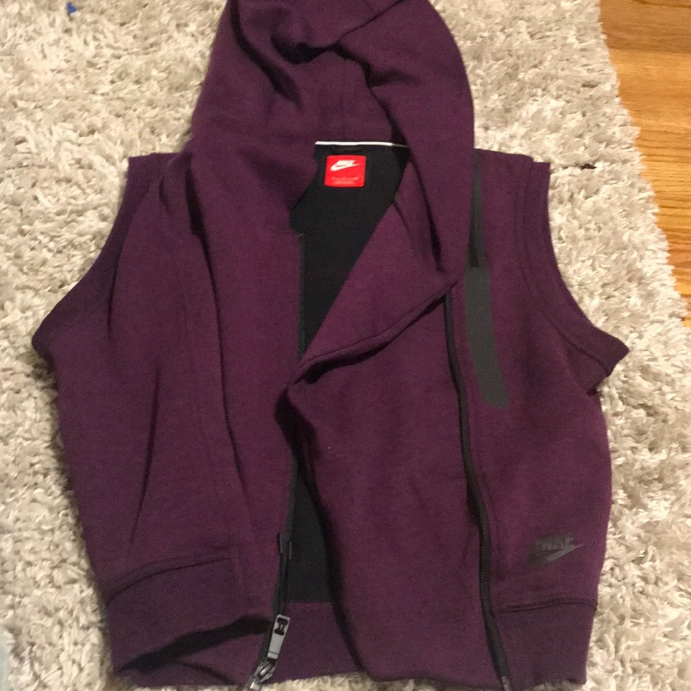 Nike vest